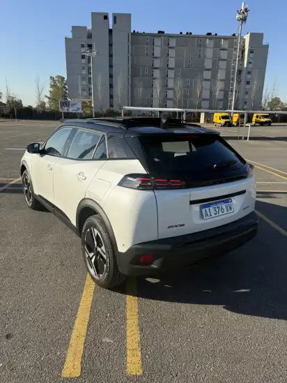 Peugeot 2008 1.0T Gt 2026 - foto 3