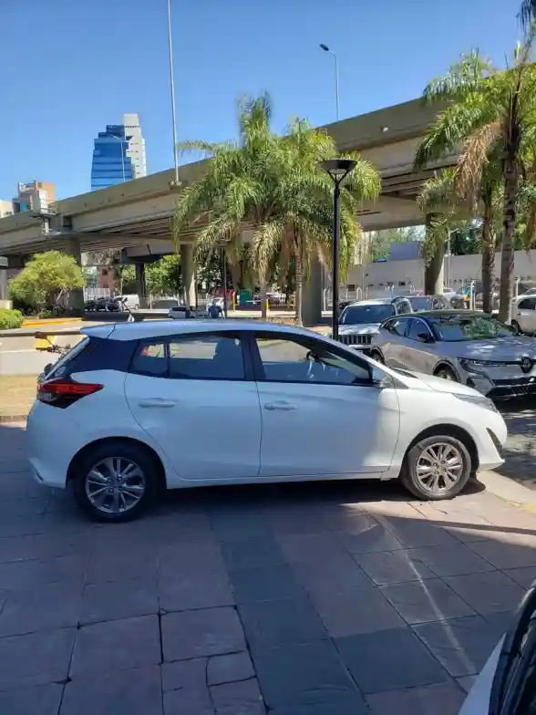 Toyota Yaris 1.5 107Cv Xls Pack Cvt 2020 - foto 4