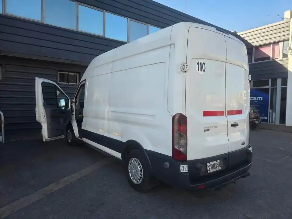 Ford Transit 2.2 Furgon Largo 350L 2015 - foto 3