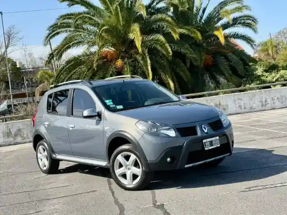 Renault Sandero Stepway 1.6 Confort 105Cv 2011 - foto 2