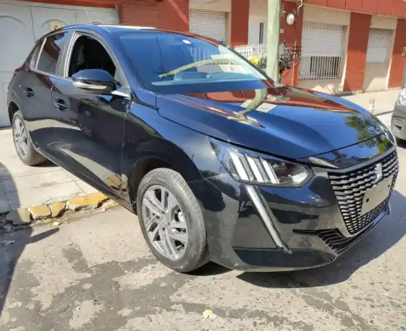 Peugeot 208 2022 - foto 1