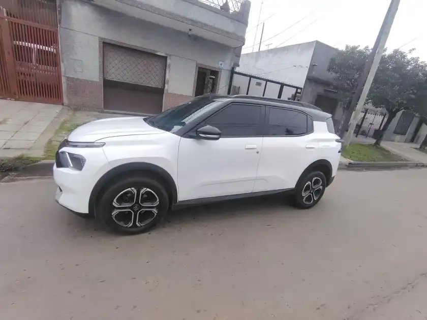 Citroën C3 Aircross 1.0 Shine Turbo 200 Cvt Bitono 7As 2024 - foto 2