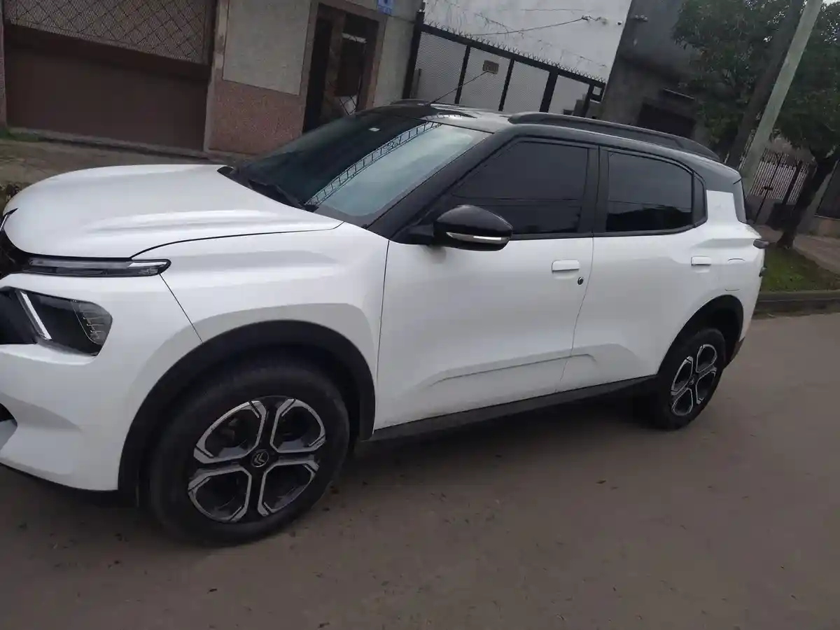Citroën C3 Aircross 1.0 Shine Turbo 200 Cvt Bitono 7As 2024 - foto 3