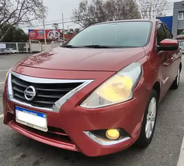 Nissan Versa 2019 - foto 1