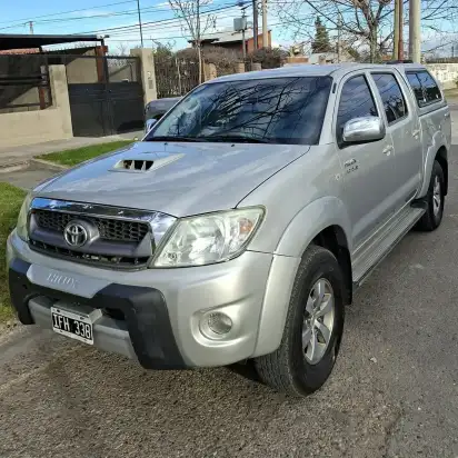 Toyota Hilux Pick-Up 3.0 I Srv Cab Doble At 4X4 Cuero 2009 - foto 1