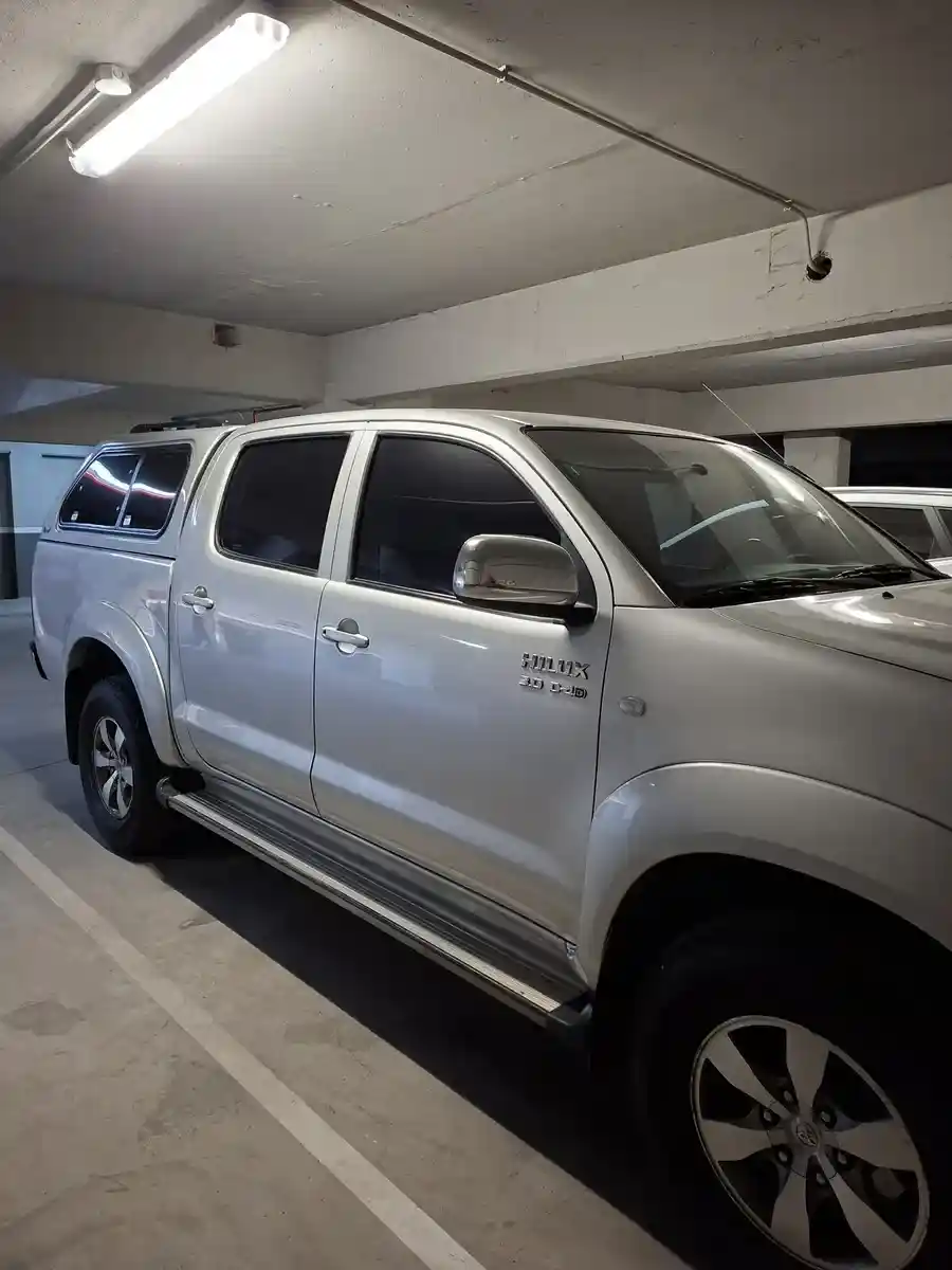 Toyota Hilux Pick-Up 3.0 I Srv Cab Doble At 4X4 Cuero 2009 - foto 4