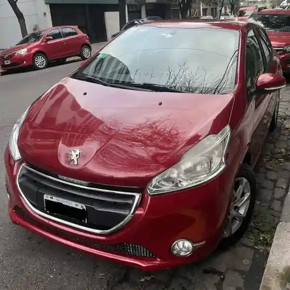 Peugeot 208 1.5 Allure Touchscreen 2014 - foto 1
