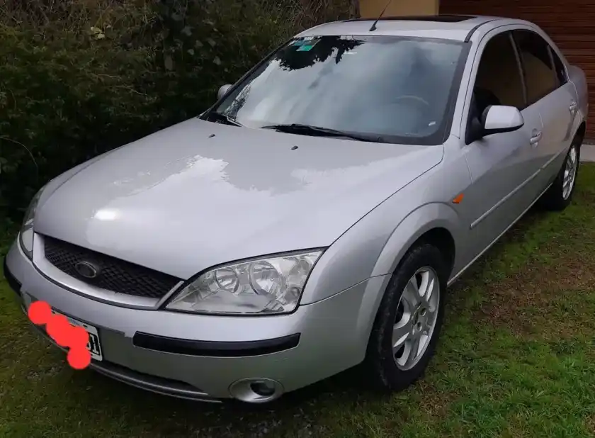 Ford Mondeo 2002 - foto 1