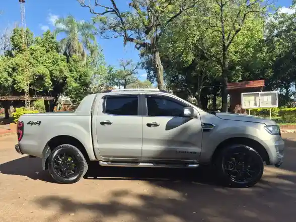 Ford Ranger 3.2 Cd Limited Tdci 200Cv 2018 - foto 4
