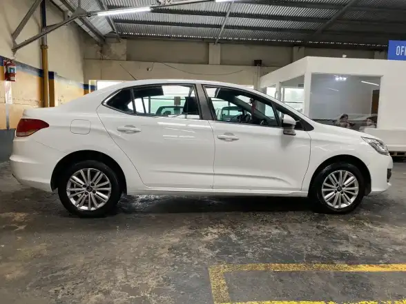 Citroën C4 Lounge 2.0 Live 143Cv 2016 - foto 5