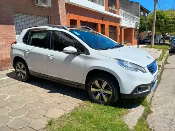 Peugeot 2008 2017 - foto 1