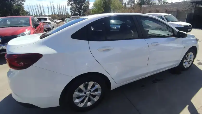 Chevrolet Onix Plus 1.2T Lt Tech 2023 - foto 5