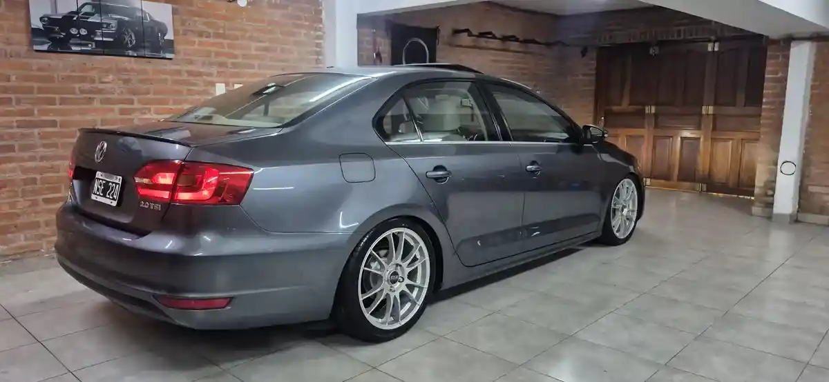 Volkswagen Vento 2.0 Sportline Tsi 200Cv Bi-Xenon 2014 - foto 2