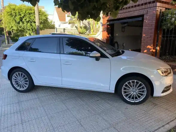 Audi A3 Sportback 1.8 T Fsi Stronic 180Cv 2013 - foto 4