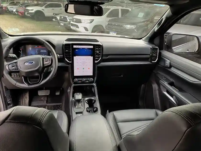 Ford Everest 2.3 Gtdi Ecoboost Titanium 4X4 At 2026 - foto 4