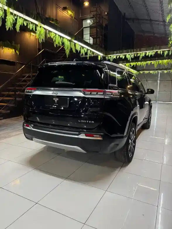 Jeep Commander Commander 1.3T 270 Limited 4X2 At6 2023 - foto 4