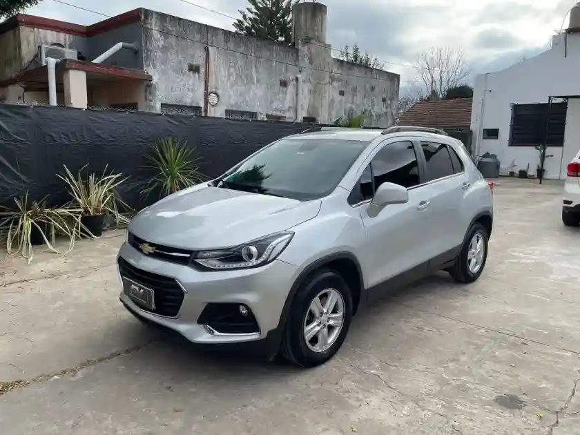 Chevrolet Tracker 1.8 Ltz Fwd Mt 140Cv 2017 - foto 2