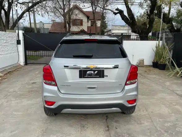 Chevrolet Tracker 1.8 Ltz Fwd Mt 140Cv 2017 - foto 5