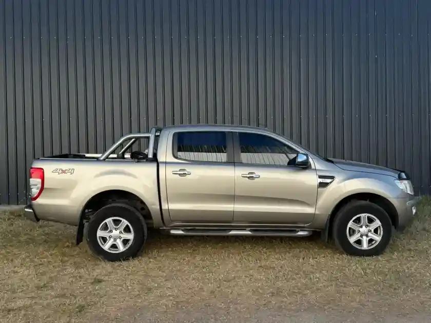 Ford Ranger 3.2 Cd 4X4 Xlt Tdci 200Cv 2013 - foto 4
