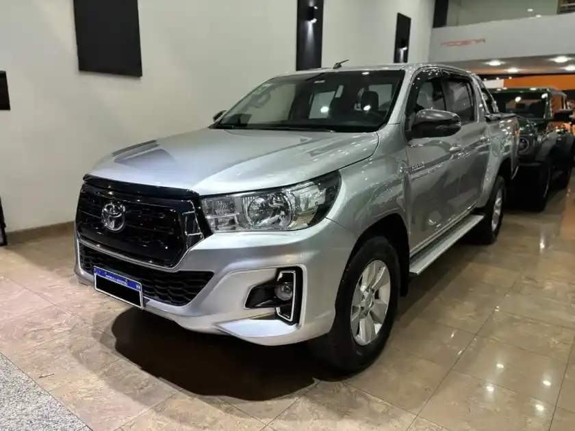 Toyota Hilux Pick-Up 2.8 Cd Sr 177Cv 4X4 2019 - foto 2
