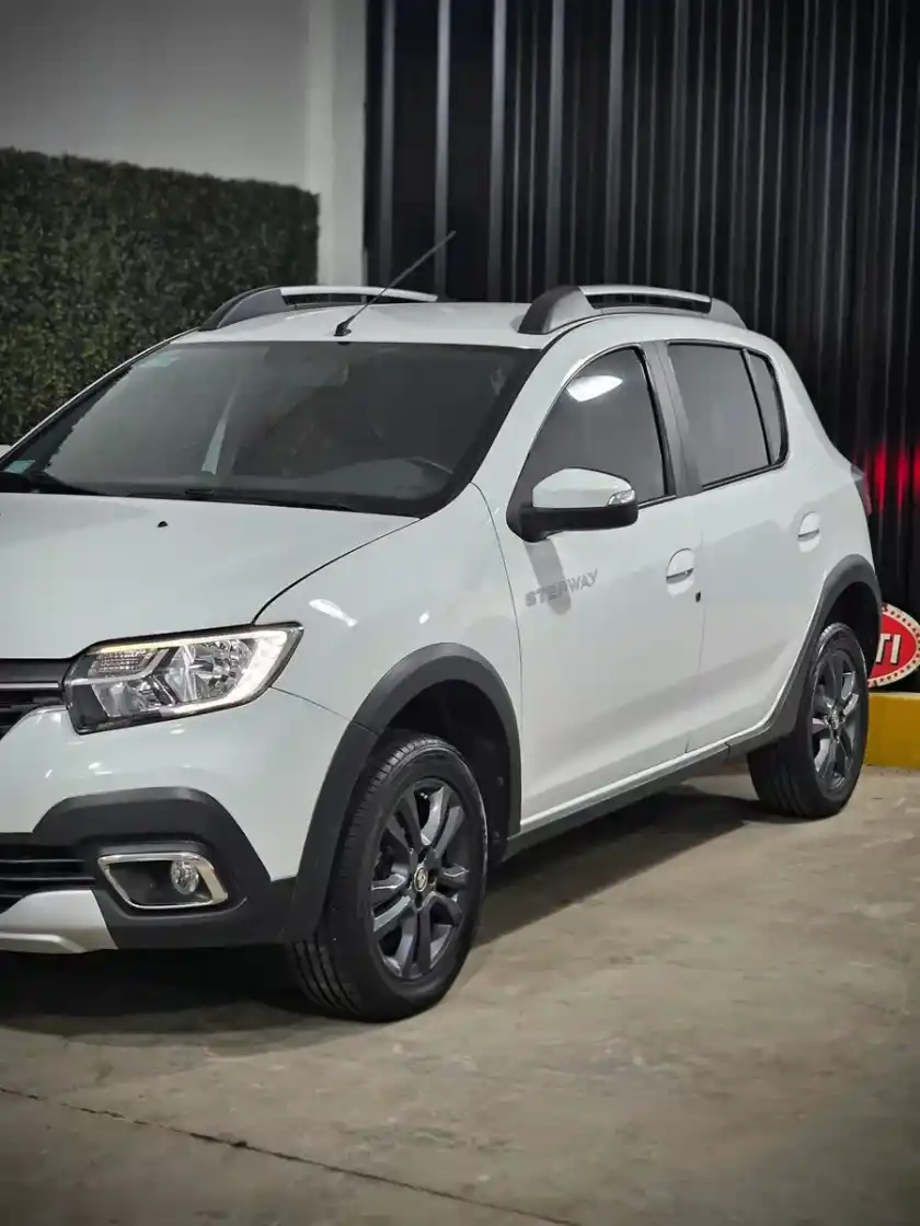 Renault Sandero Stepway 1.6 16V Intense 2021 - foto 2