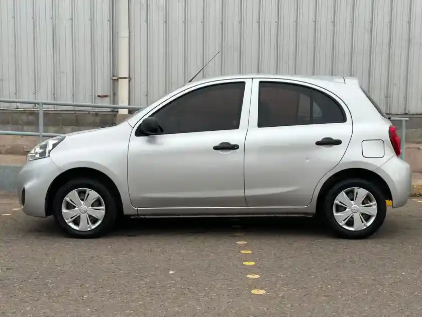 Nissan March 1.6 Active 107Cv 2020 - foto 5