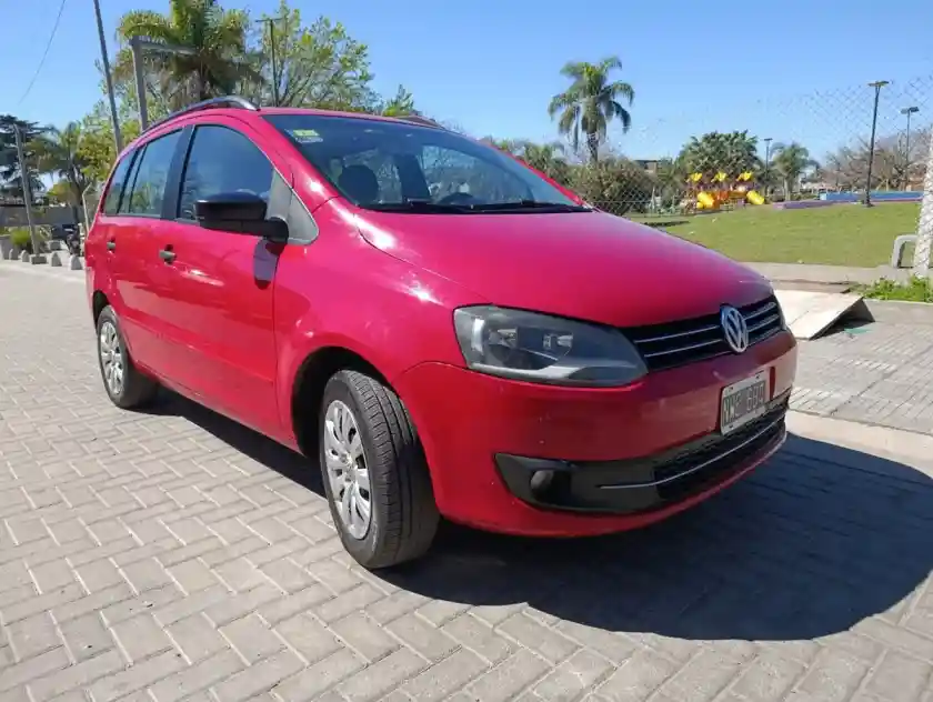 Volkswagen Suran 1.6 Highline 101Cv 2013 - foto 2