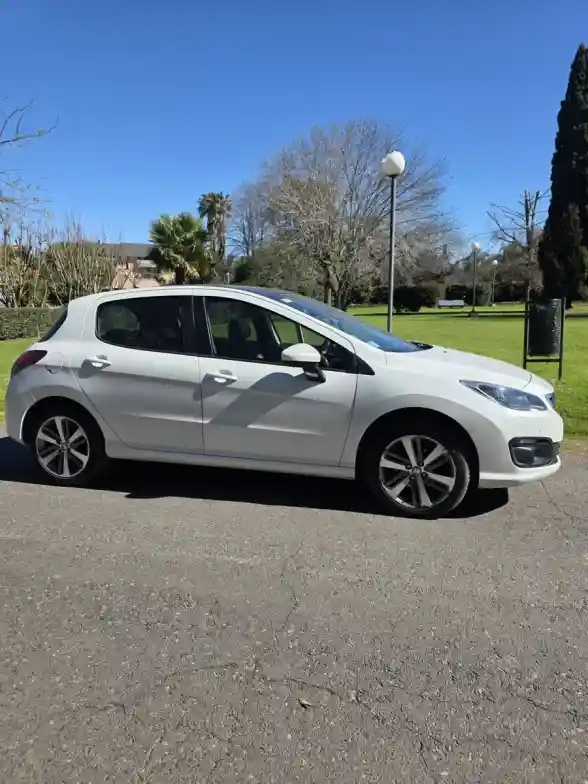 Peugeot 308 1.6 Feline Hdi 115Cv 2019 - foto 2