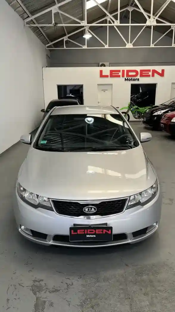 Kia Cerato Forte 2.0 Ex Full 2011 - foto 5
