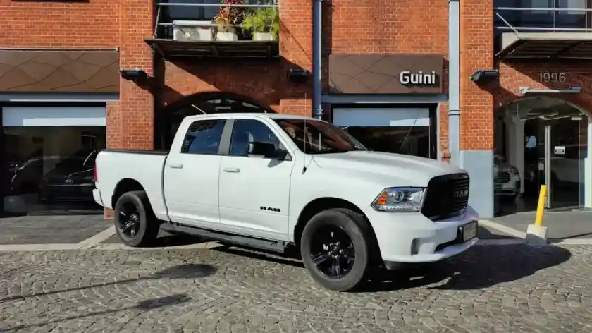 Ram 1500 5.7 Laramie Nigth Edition 2024 - foto 5