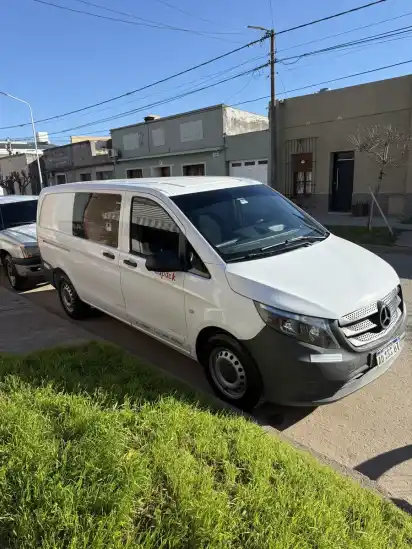 Mercedes-Benz Vito 1.6 111 Cdi Furgon Mixto Aa 114Cv 2018 - foto 2