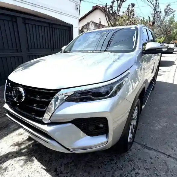 Toyota Sw4 2.8 Srx 204Cv 4X4 7As At 2022 - foto 1