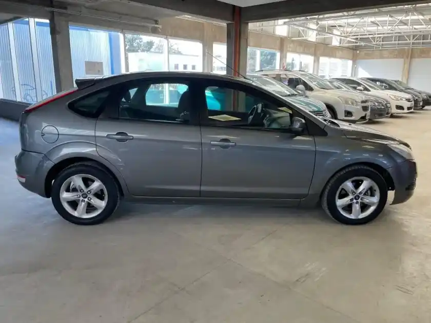 Ford Focus 2 1.6 Trend Sigma 2011 - foto 4