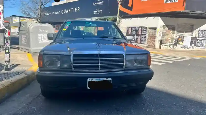 Mercedes-Benz 190 2.3 E 1993 - foto 4