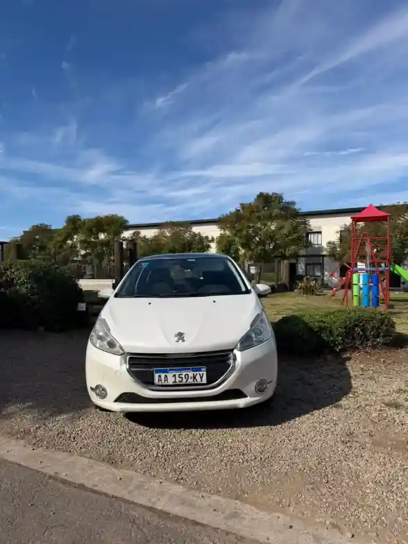 Peugeot 208 1.6 Feline Pack Cuir 2016 - foto 3