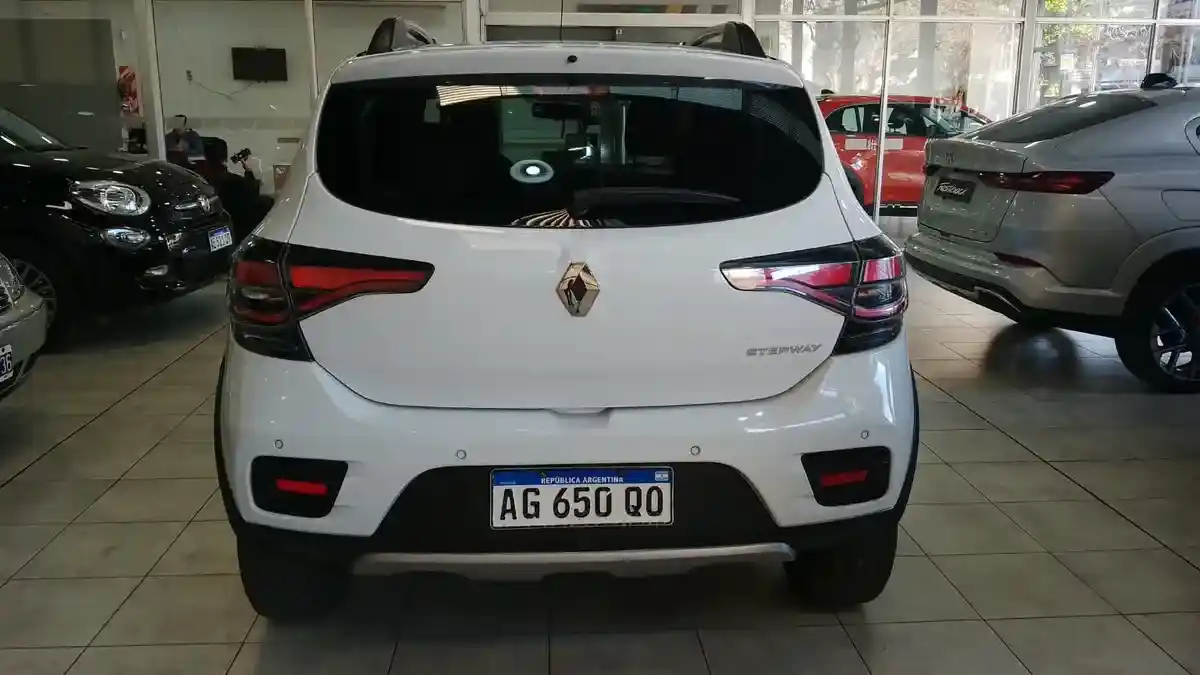 Renault Stepway Intens (C) 2024 - foto 3