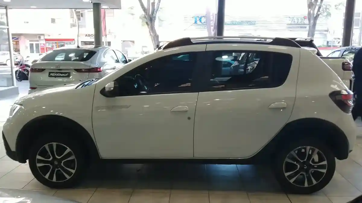 Renault Stepway Intens (C) 2024 - foto 4