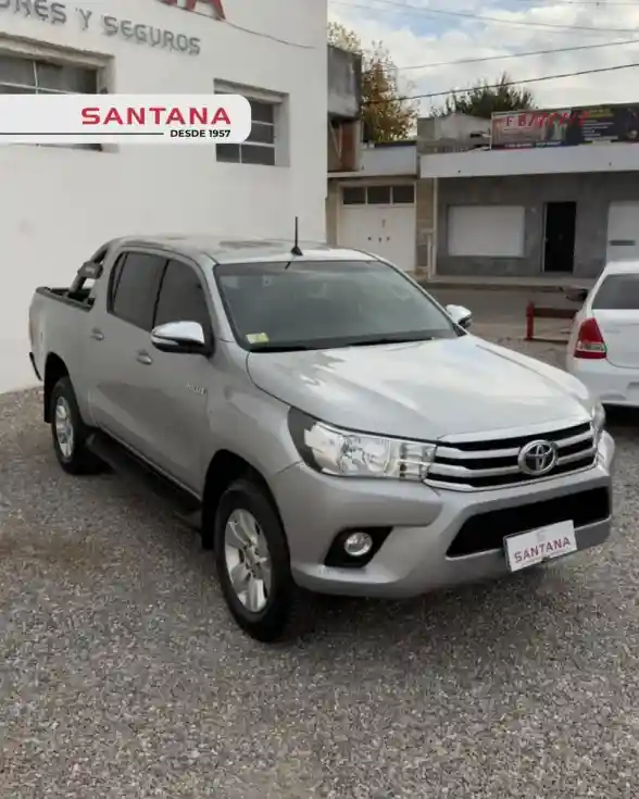 Toyota Hilux Pick-Up 2.8 Cd Srv 177Cv 4X4 2017 - foto 3