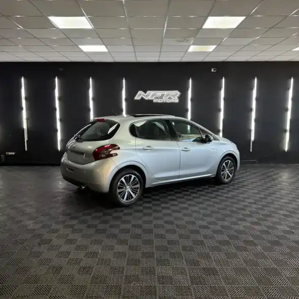 Peugeot 208 1.6 2018 - foto 4