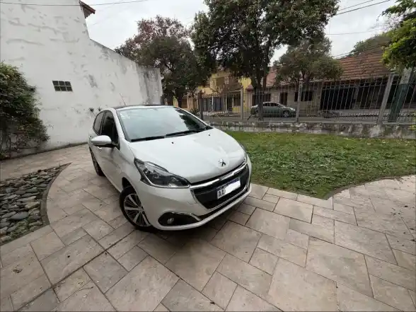 Peugeot 208 1.6 Allure Touchscreen 2016 - foto 5