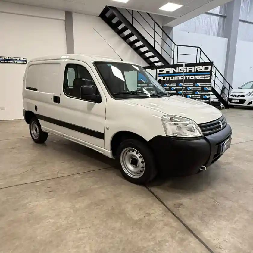 Peugeot Partner 1.6 Hdi Furgon Confort 92 2023 - foto 2