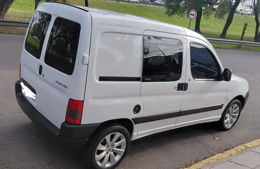 Peugeot Partner 1.6 Hdi Confort 5As 2018 - foto 2