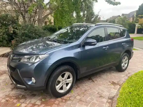 Toyota RAV4 2013 - foto 1