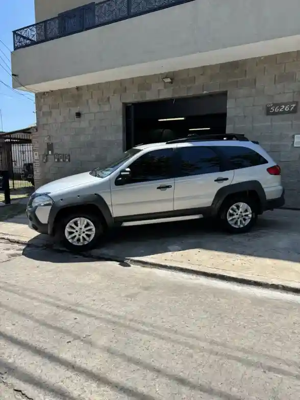 Fiat Palio 1.6 Adventure Pack Seguridad + Alarma 2014 - foto 2
