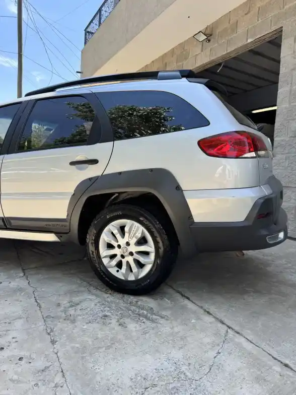 Fiat Palio 1.6 Adventure Pack Seguridad + Alarma 2014 - foto 3