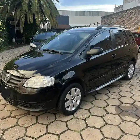 Volkswagen Suran 2010 - foto 1