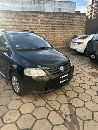 Volkswagen Suran 1.6 Highline 101Cv 11C 2010 - foto 2