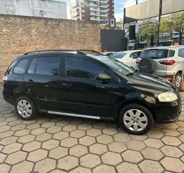 Volkswagen Suran 1.6 Highline 101Cv 11C 2010 - foto 5