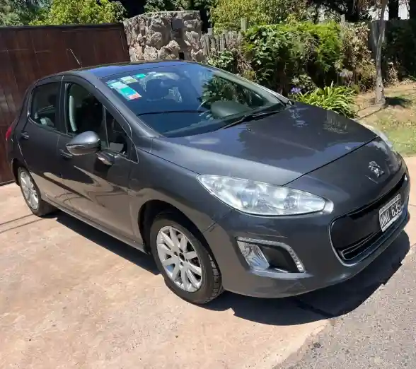 Peugeot 308 2014 - foto 1