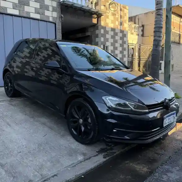 Volkswagen Golf 2018 - foto 1
